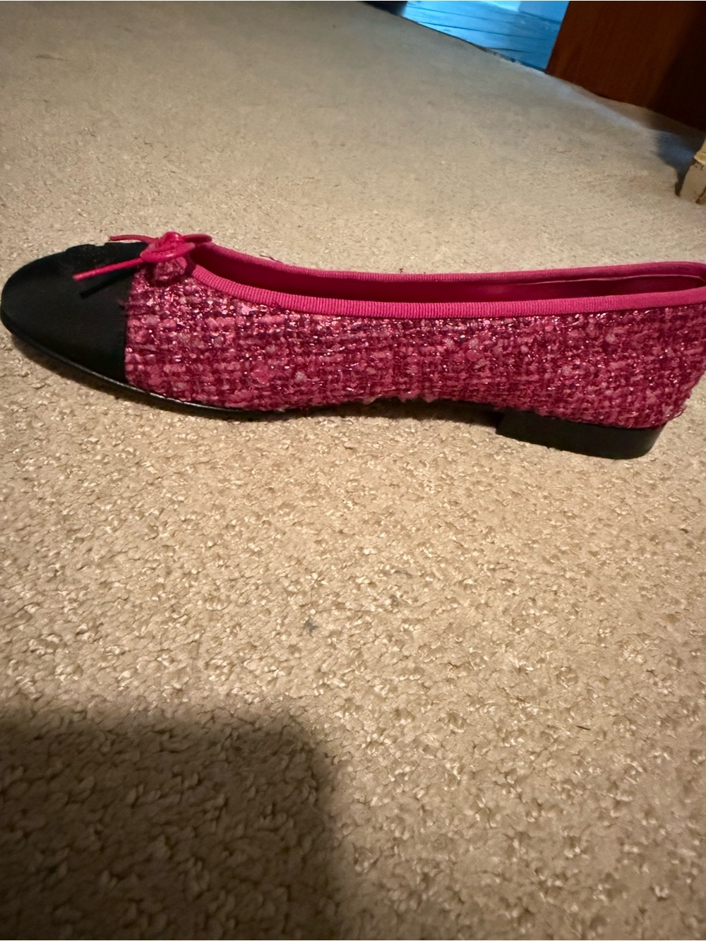 CHANEL Pink Tweed Ballet Flats with Black Cap Toe - Picture 4 of 7